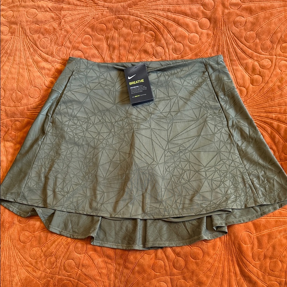 Nike Women's Geometric Green Mini Skort